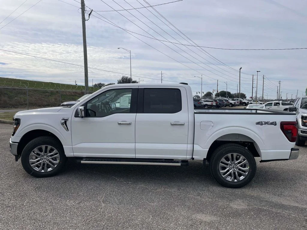 New 2026 Oxford White Ford XLT image 6