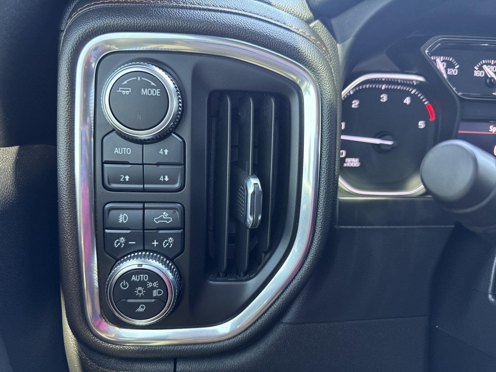 Used 2022 CAYENNE RED TINTCOAT GMC AT4 image 19