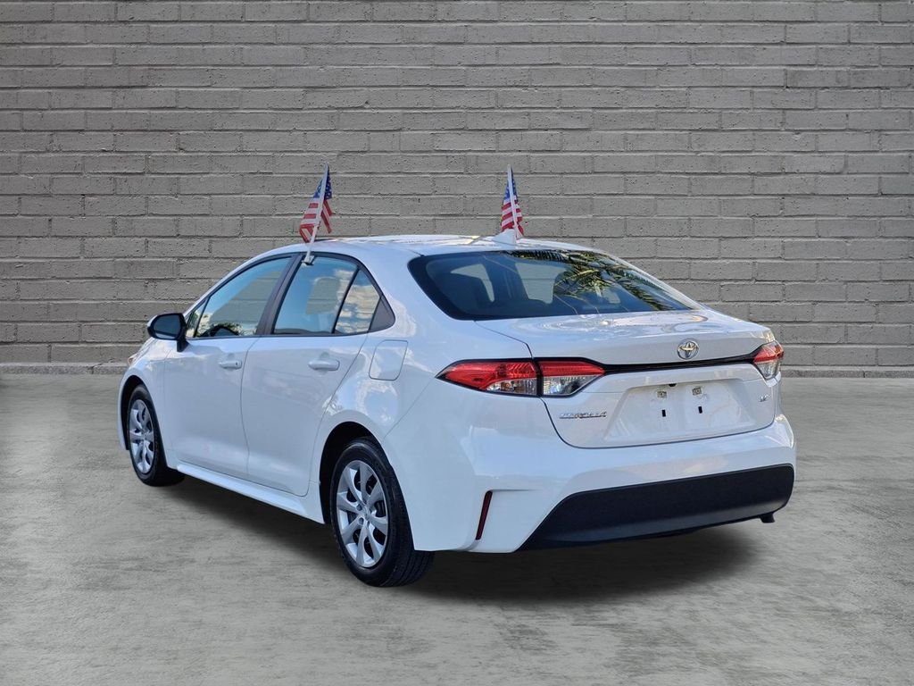Used 2025 White Toyota LE image 7