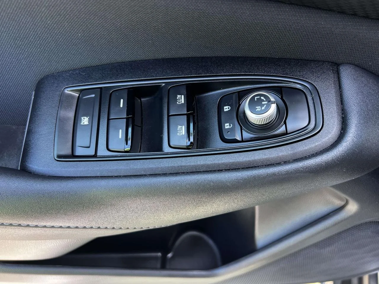 Used 2024 Ice Silver Metallic Subaru Premium image 24
