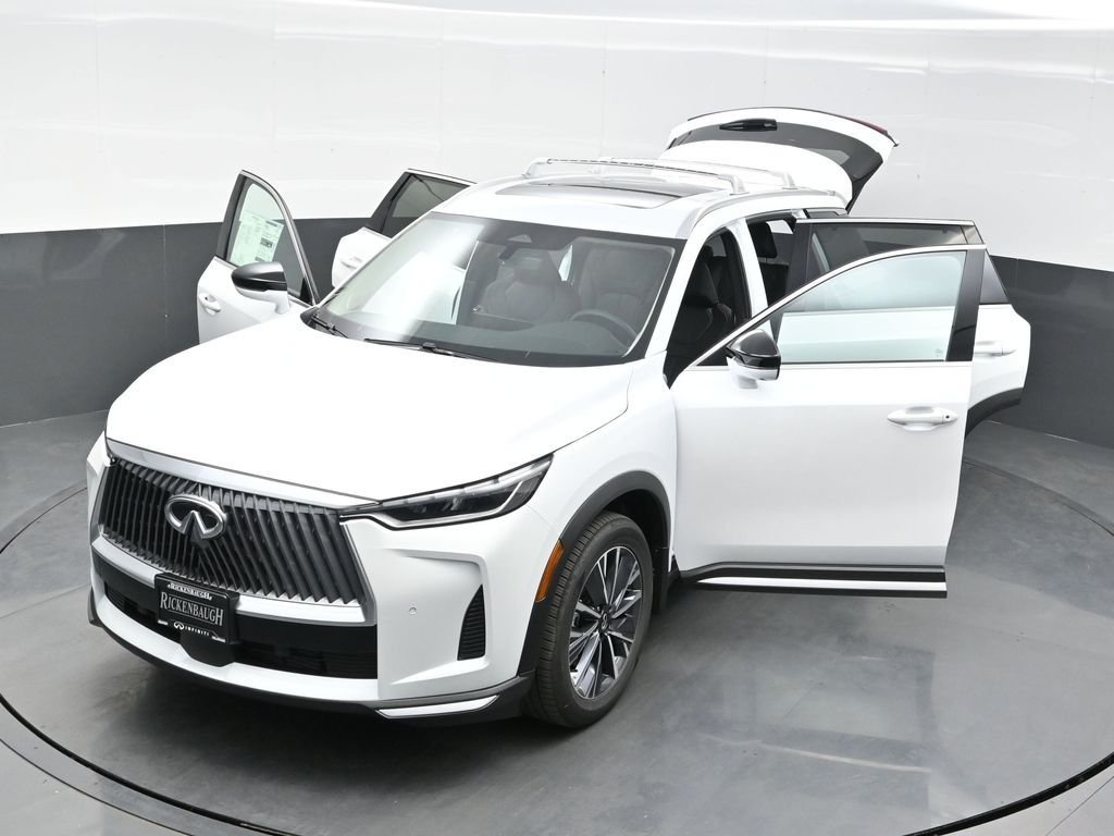 Used 2026 White INFINITI LUXE image 41