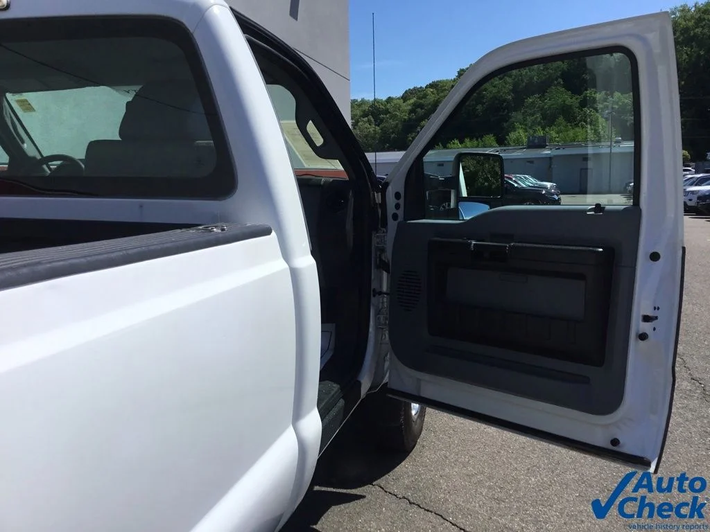 Used 2014 White Ford XL image 34