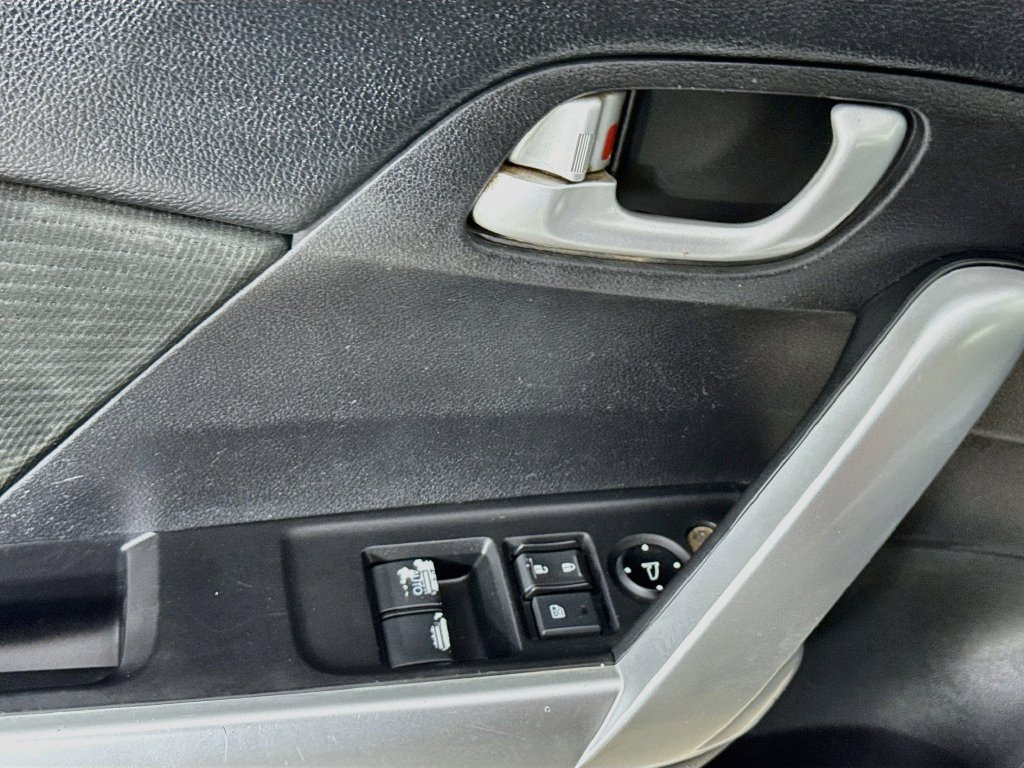 Used 2015 Crystal Black Pearl Honda Si image 20