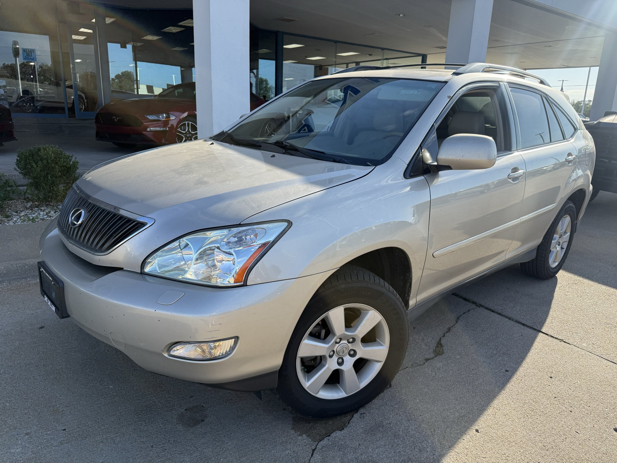 Used 2007  Lexus Base image 2