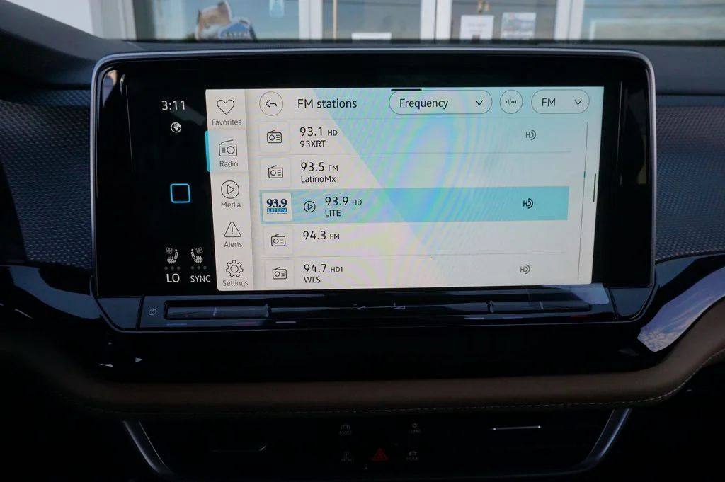 New 2026 Silver Volkswagen 2.0T SEL R-Line Black image 15