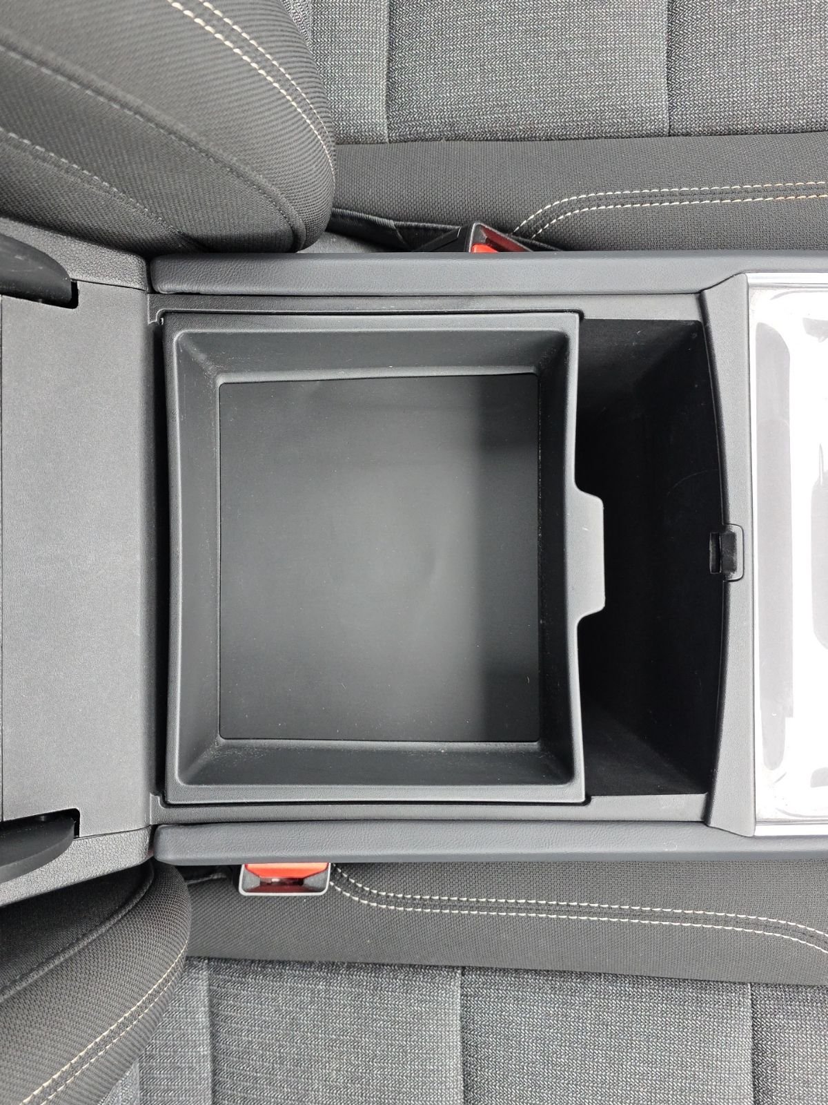 Used 2025 Black GMC Elevation image 28