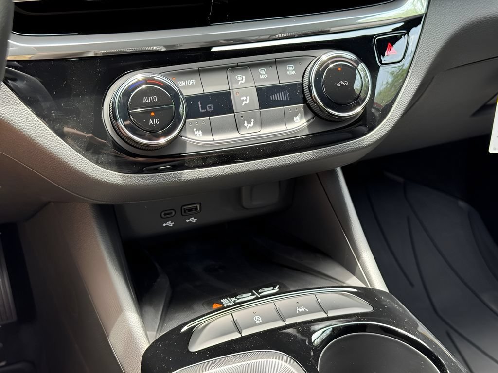 2026 Buick Envista Sport Touring - Photo 18