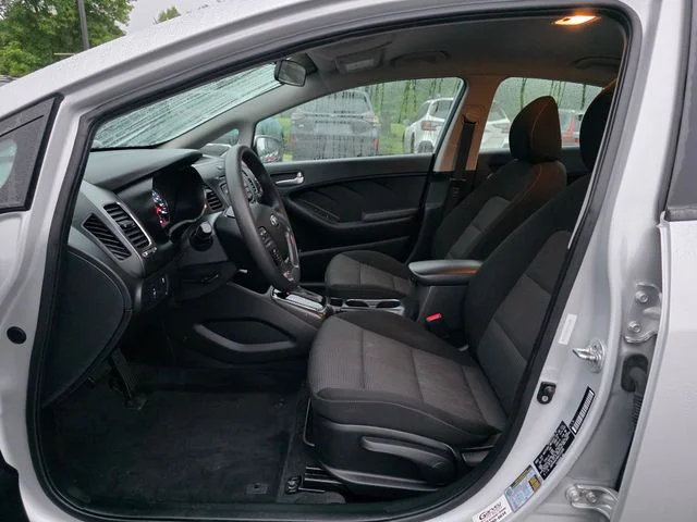 Used 2017 Silky Silver Kia LX image 16