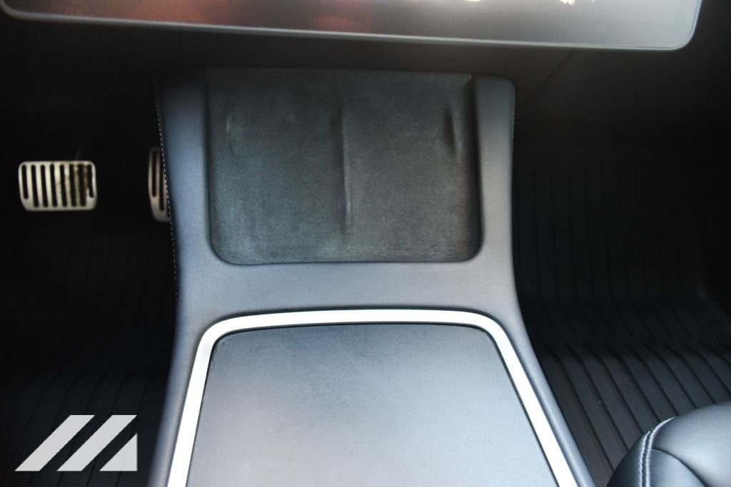 Used 2022  Tesla Base Electric image 16