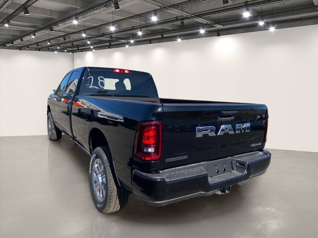New 2026 Diamond Black Crystal Pearl-Coat Exterior Paint RAM Big Horn image 3