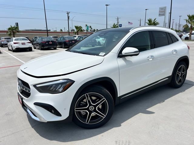 New 2026 Polar White Mercedes-Benz GLA 250 image 31
