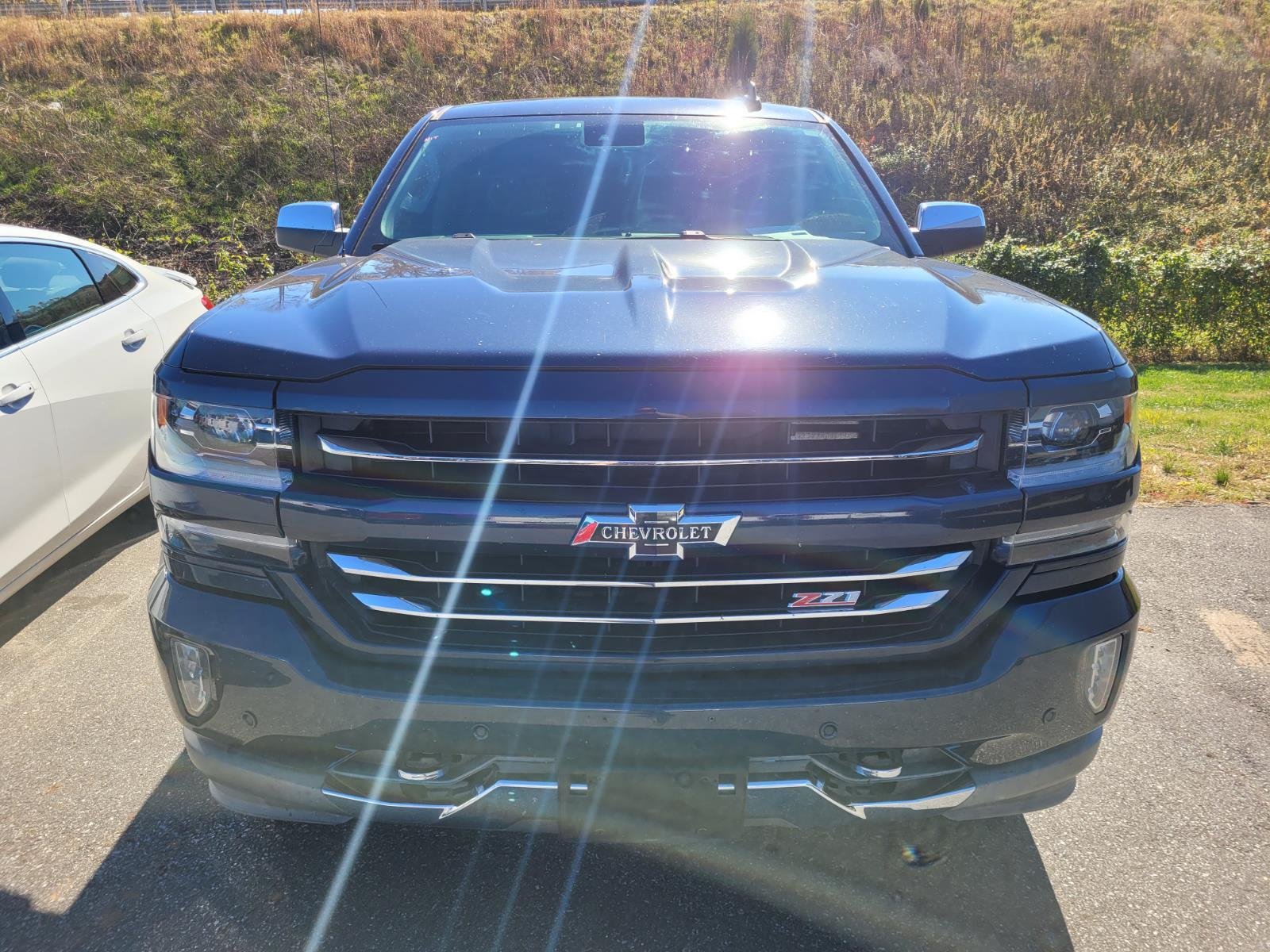 2018 Chevrolet Silverado 1500 LTZ photo 2