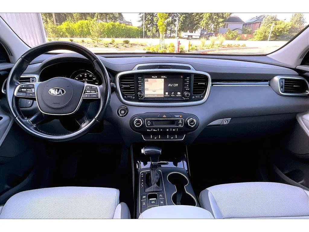 Used 2020 Imperial Blue Kia SX V6 image 15