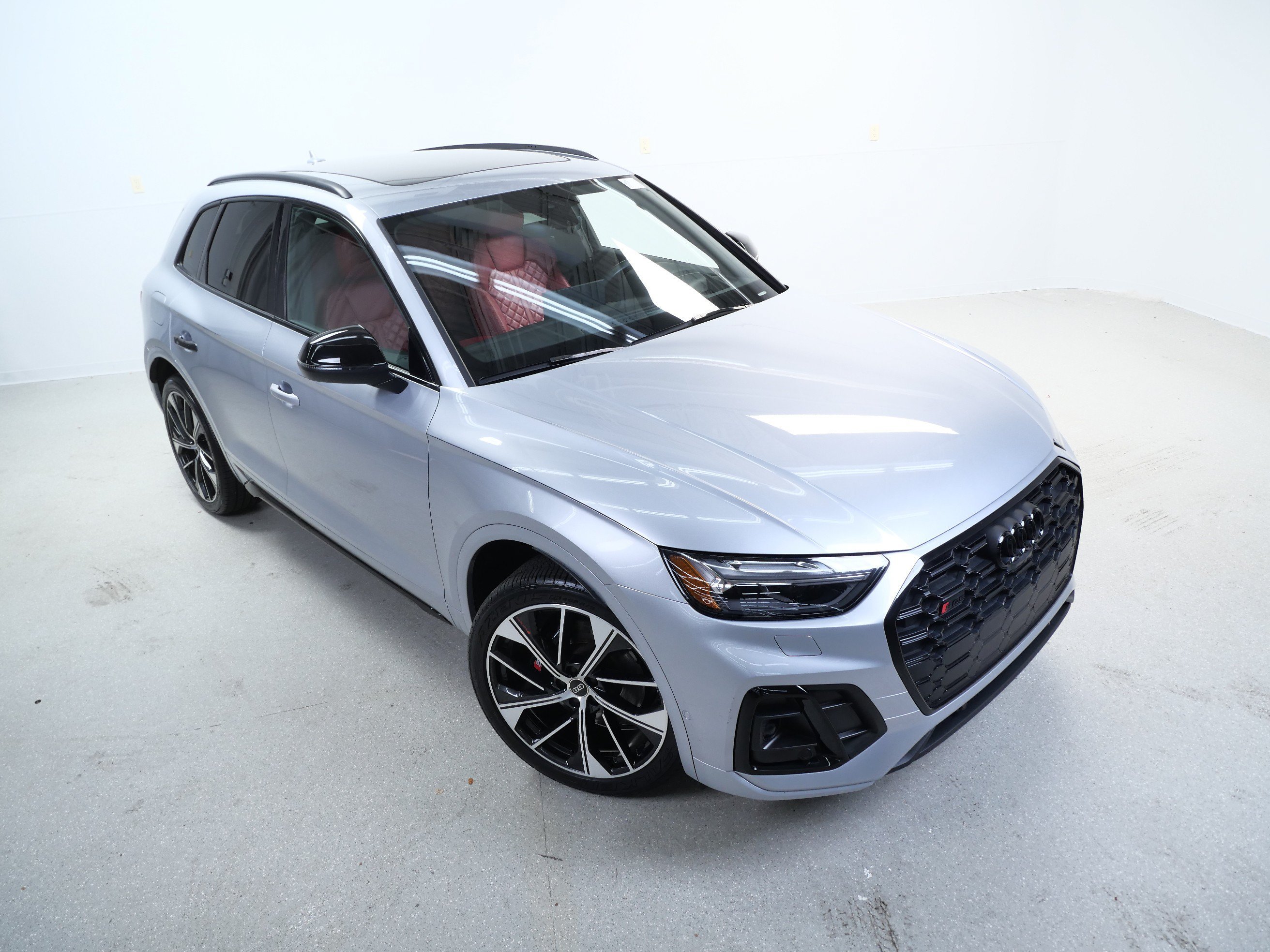 Used 2023 Florett Silver Metallic Audi Prestige image 4