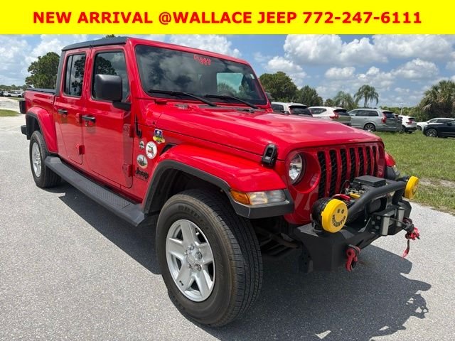 Used 2020 Red Jeep Sport image 1