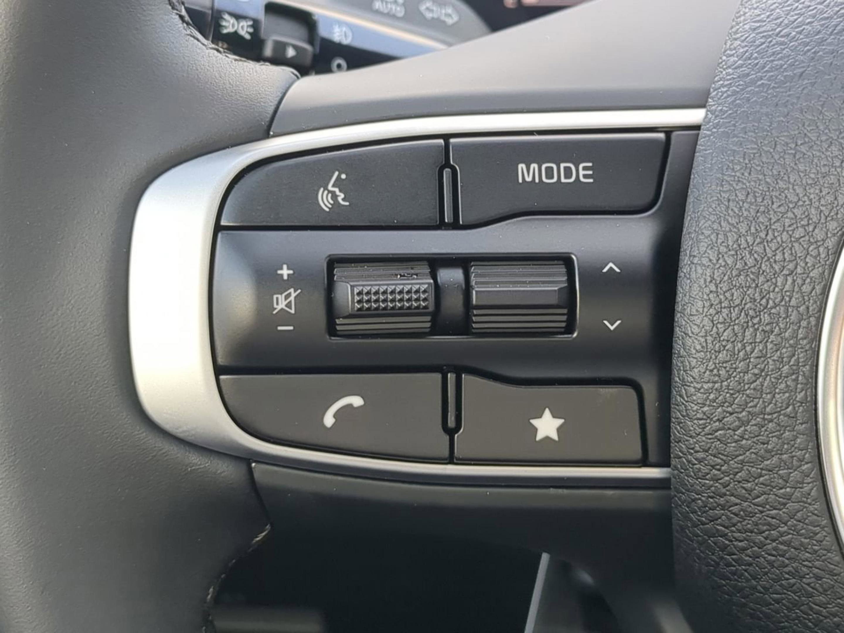 New 2026 Snow White Pearl Kia GT-Line image 23
