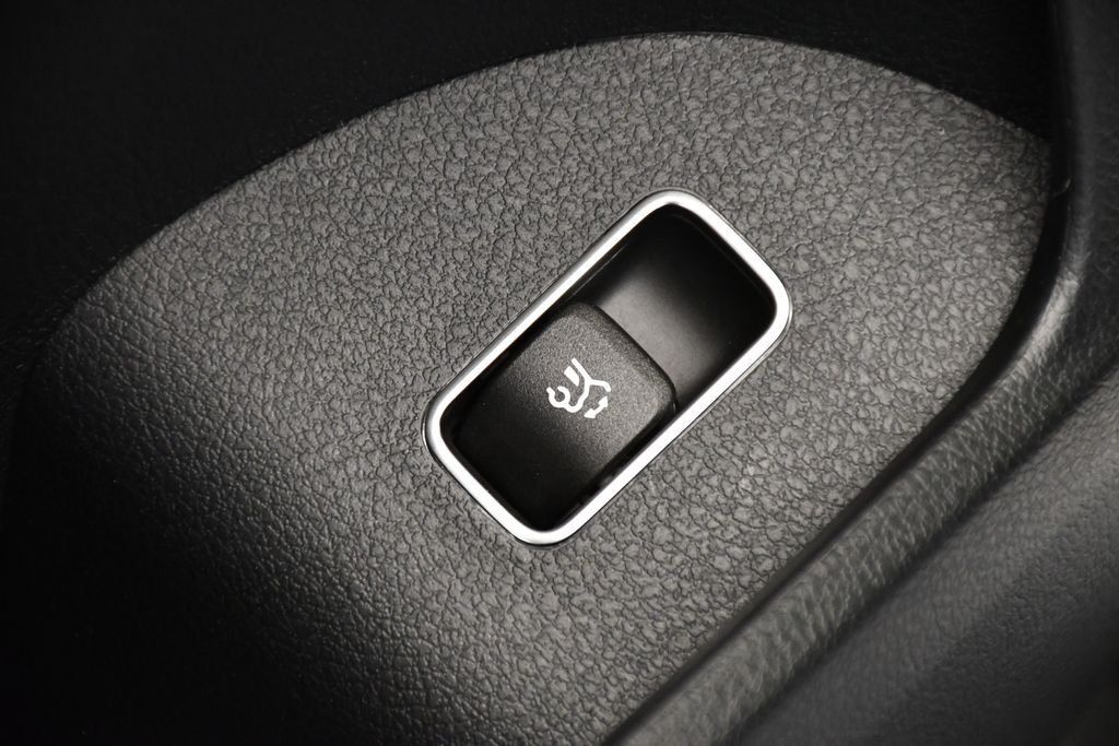 2025 Mercedes-Benz GLS Base - Photo 36