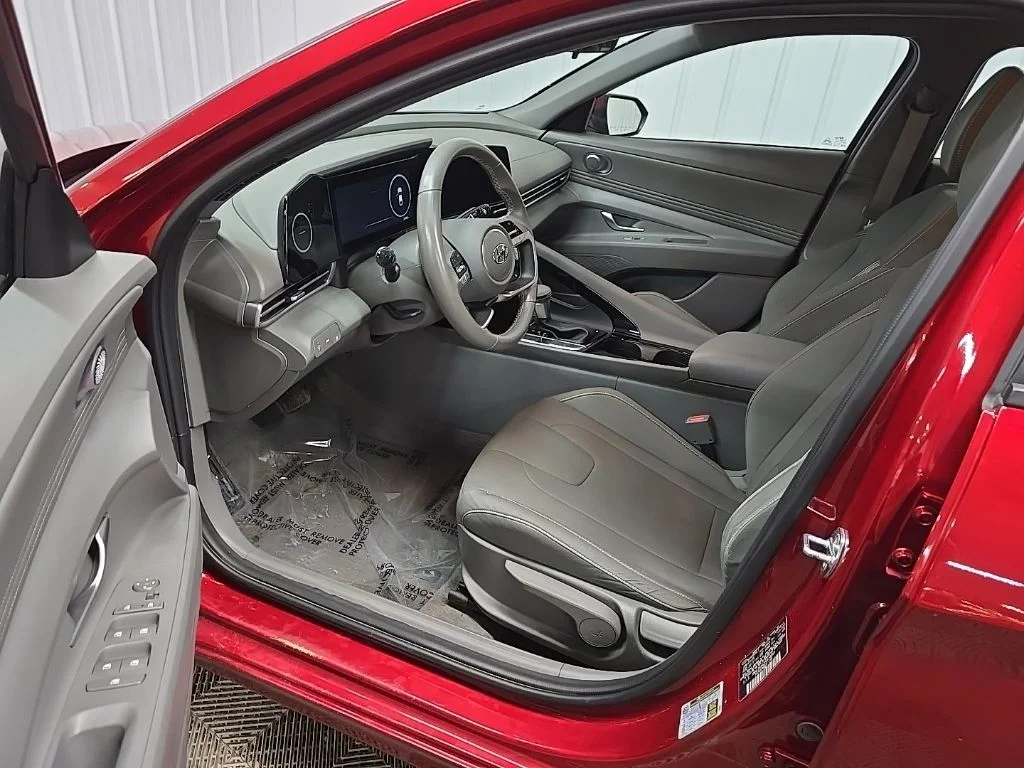 Used 2023 Red Hyundai SEL image 31