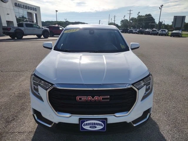 Certified Used 2024 Summit White GMC SLE image 9
