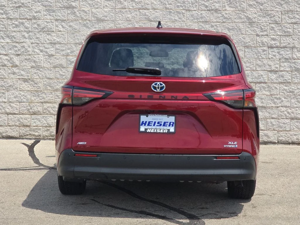 Used 2021 Red Toyota XLE image 12