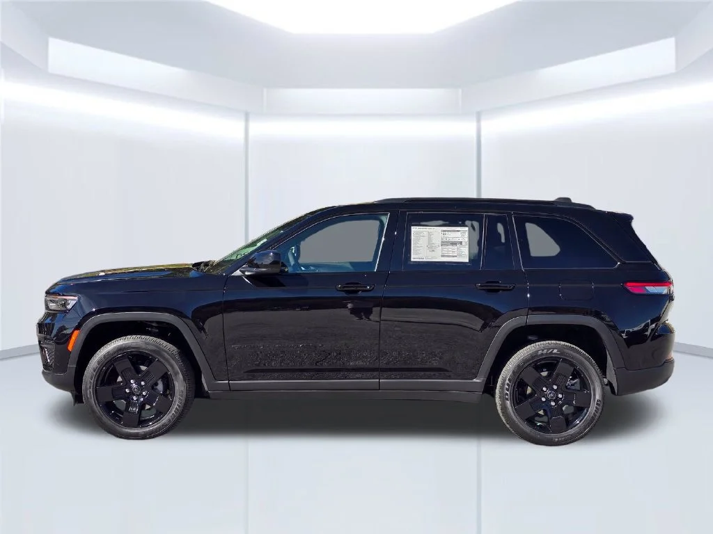 New 2027 Black Jeep Laredo X image 17