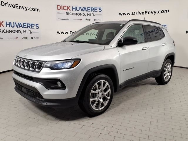 2024 Jeep Compass Latitude Lux