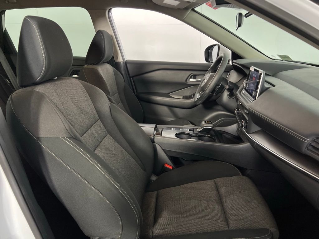 2024 Nissan Rogue SV - Photo 30