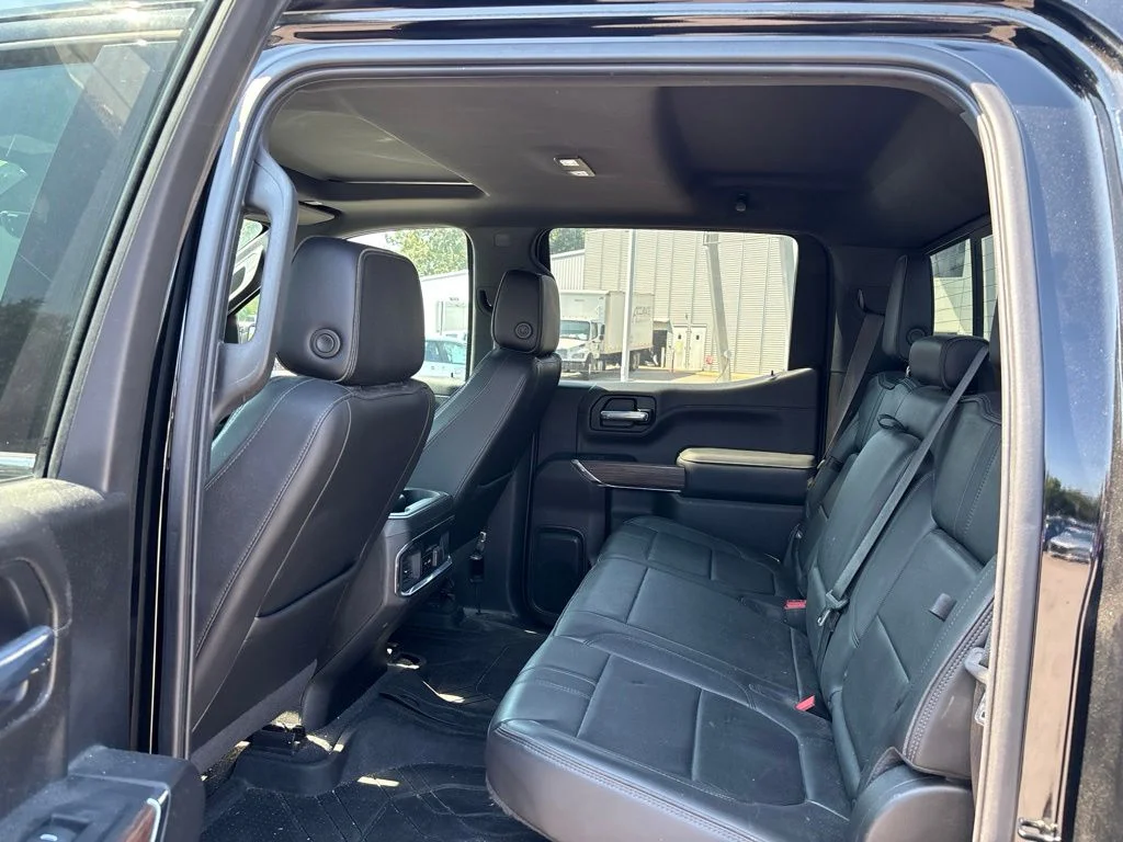 Used 2022 Black Chevrolet High Country image 7