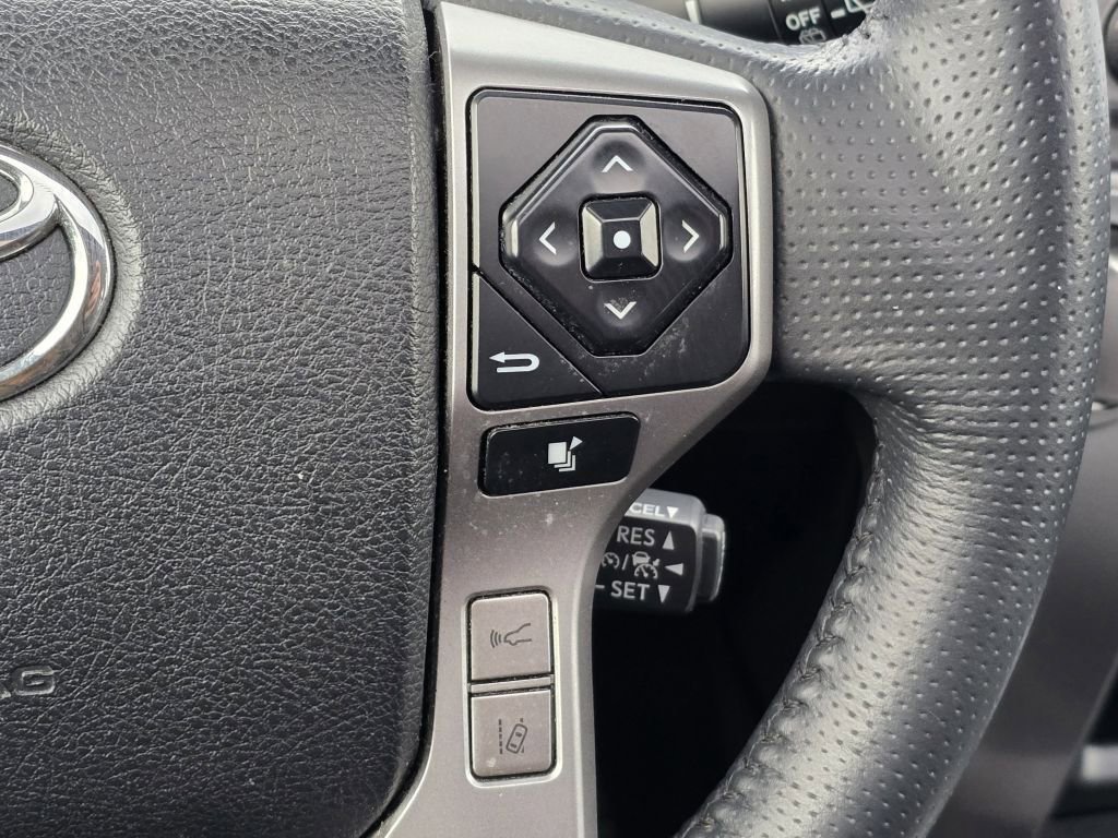 Used 2020 Magnetic Gray Metallic Toyota SR5 Premium image 17