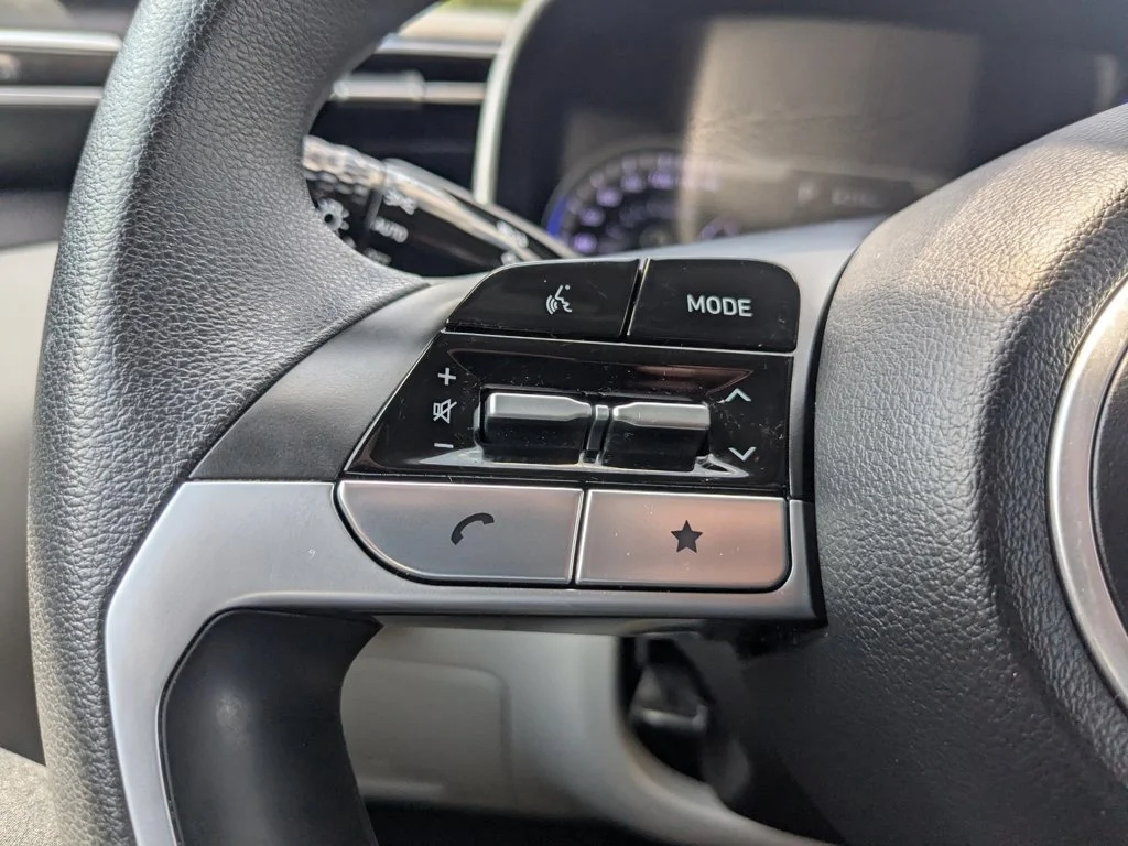 Used 2022 Shimmering Silver Hyundai SEL image 20