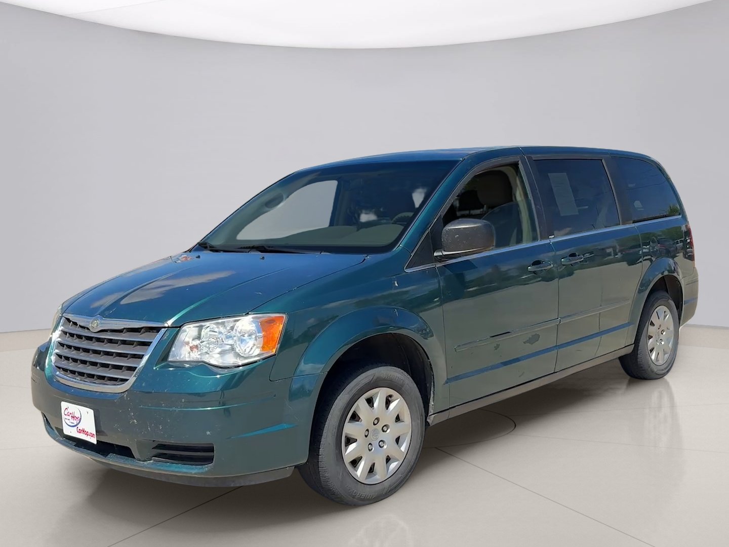 2009 Chrysler Town & Country LX's photo