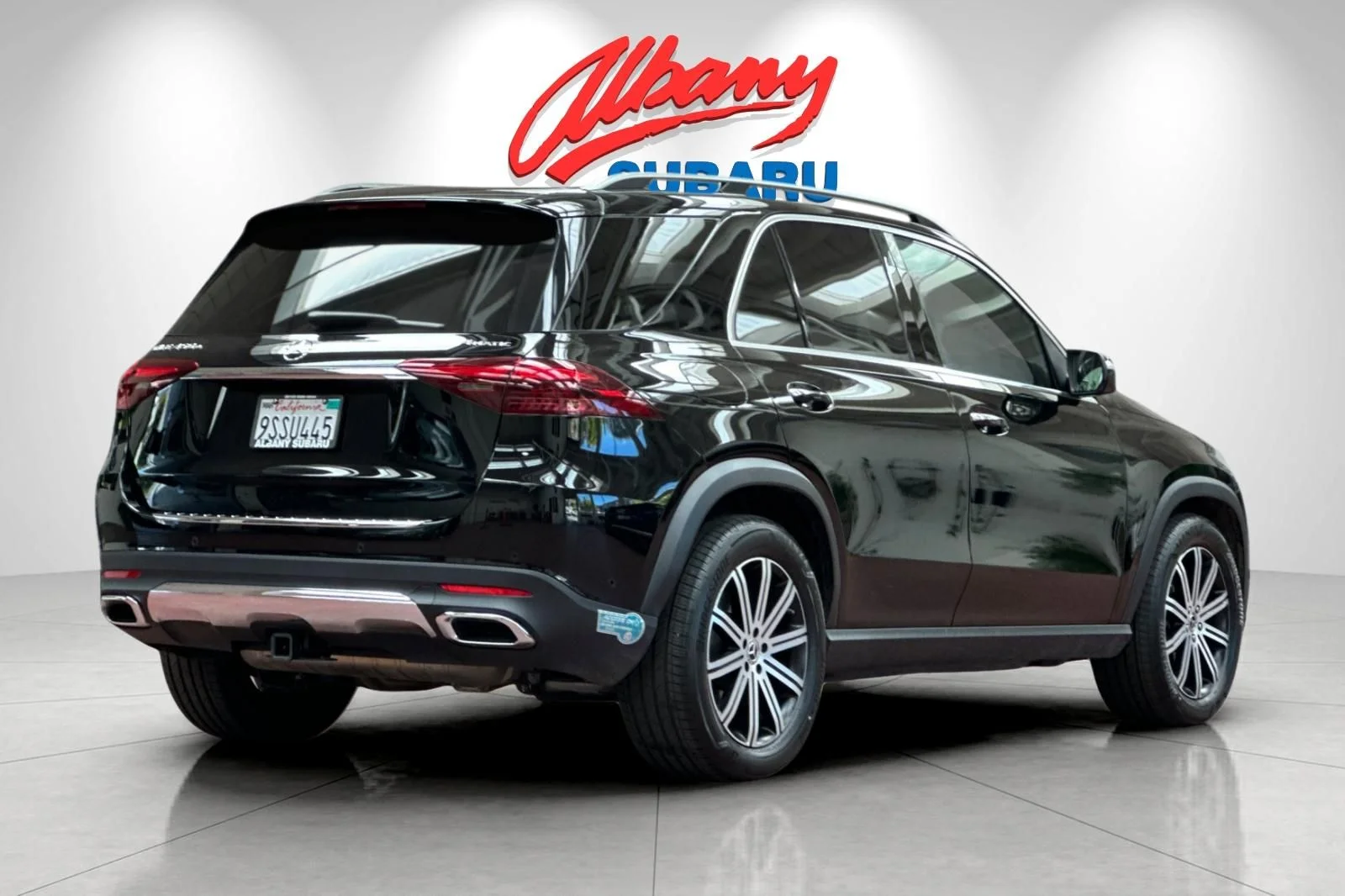 Used 2025 Black Mercedes-Benz GLE 450e image 4