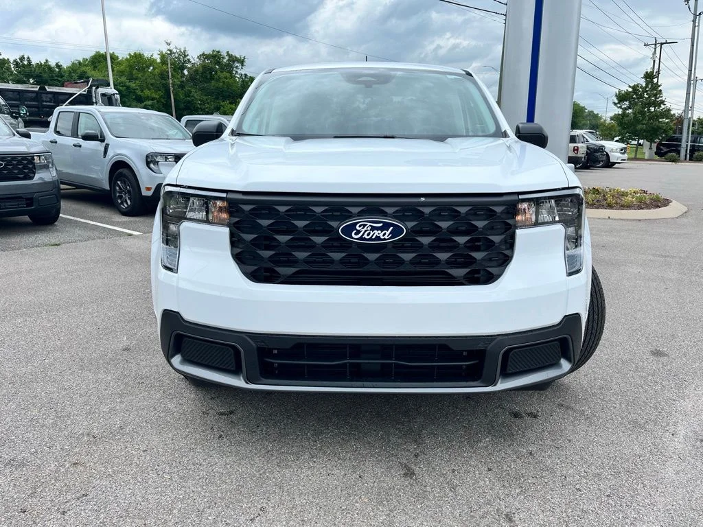 New 2026 White Ford XLT image 2