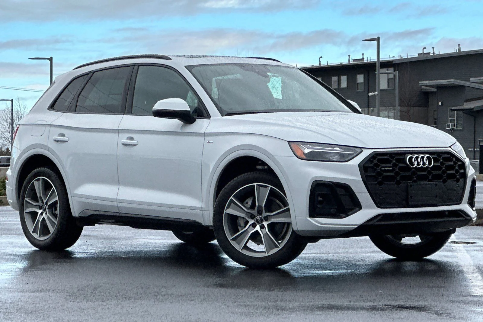 Used 2025 White Audi 45 S line Premium image 1
