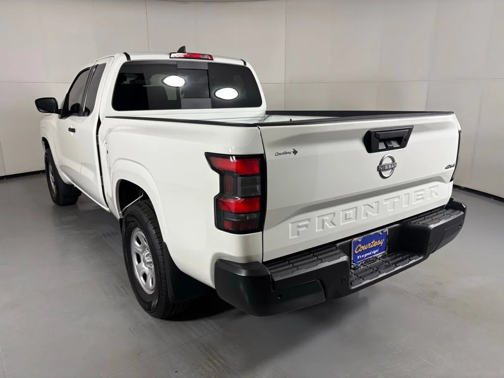 New 2026 Glacier White Nissan King Cab® S image 6