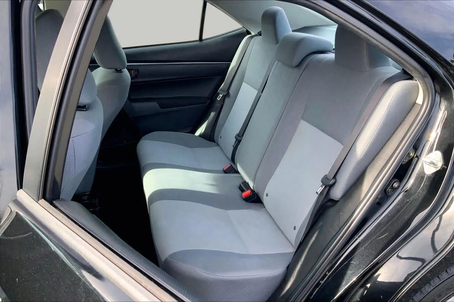 Used 2014 Black Sand Mica Toyota L image 18