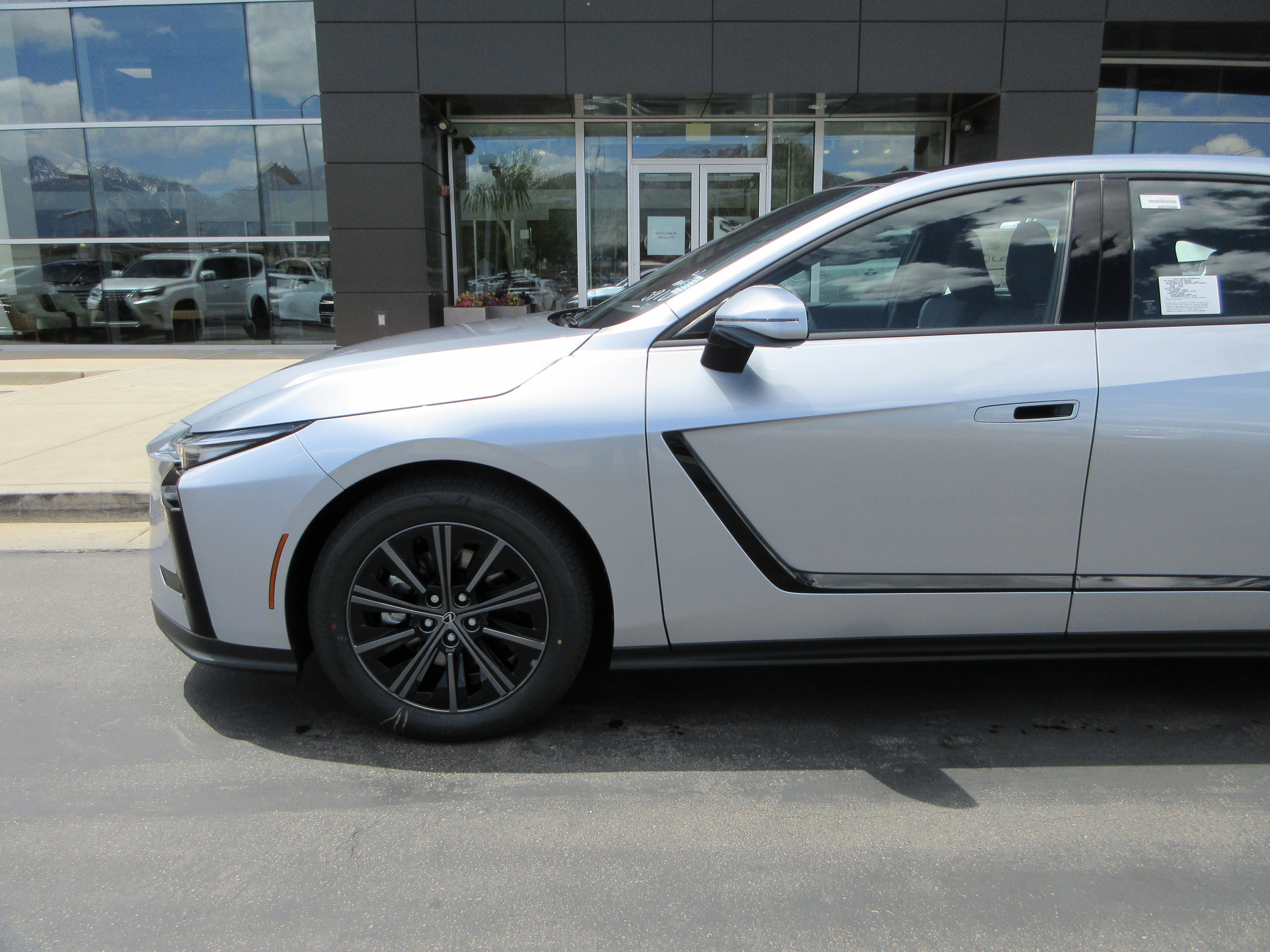New 2026 Iridium Lexus PREMIUM AWD image 2