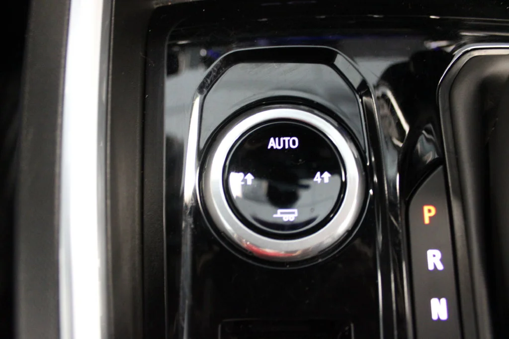 Used 2025 Metallic Chevrolet LT image 33