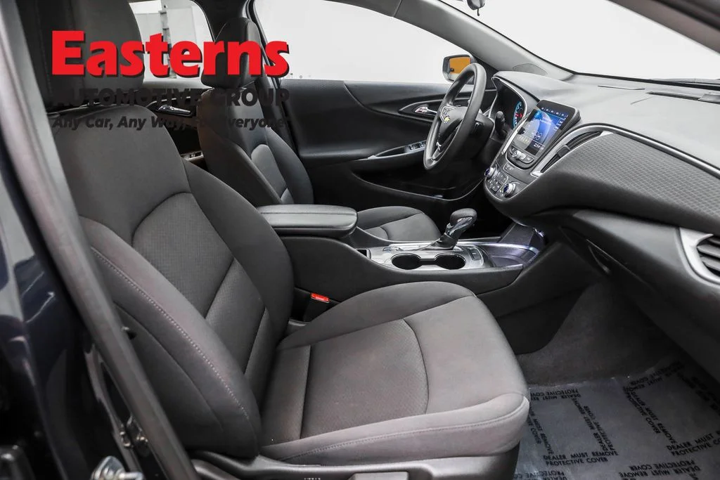 Used 2023 Gray Chevrolet LT image 23