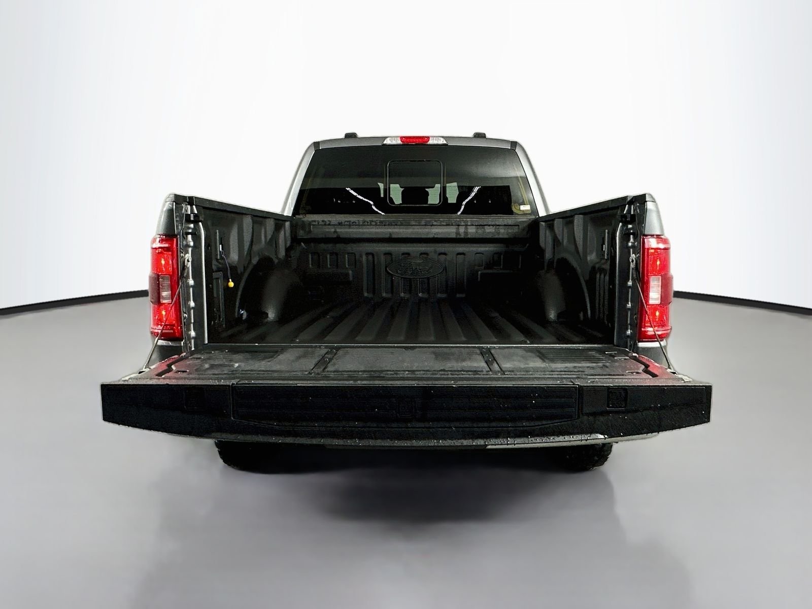 Used 2021 Gray Metallic Ford XLT image 25