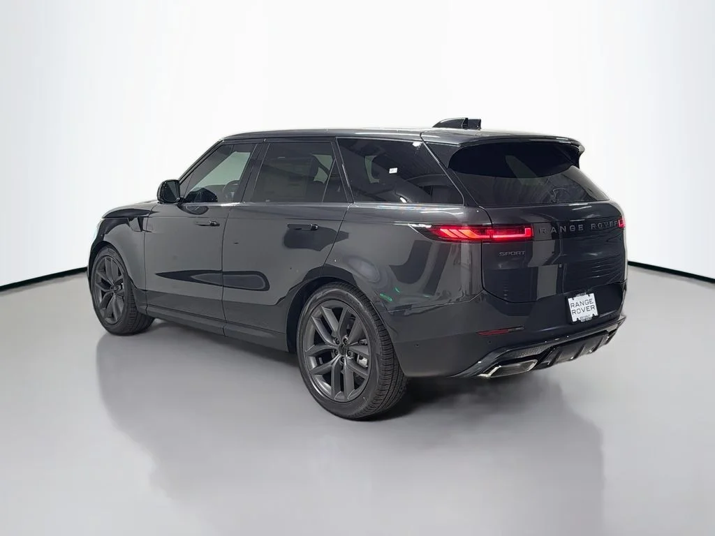 New 2026 Carpathian Gray Premium Metallic Land Rover SE image 3