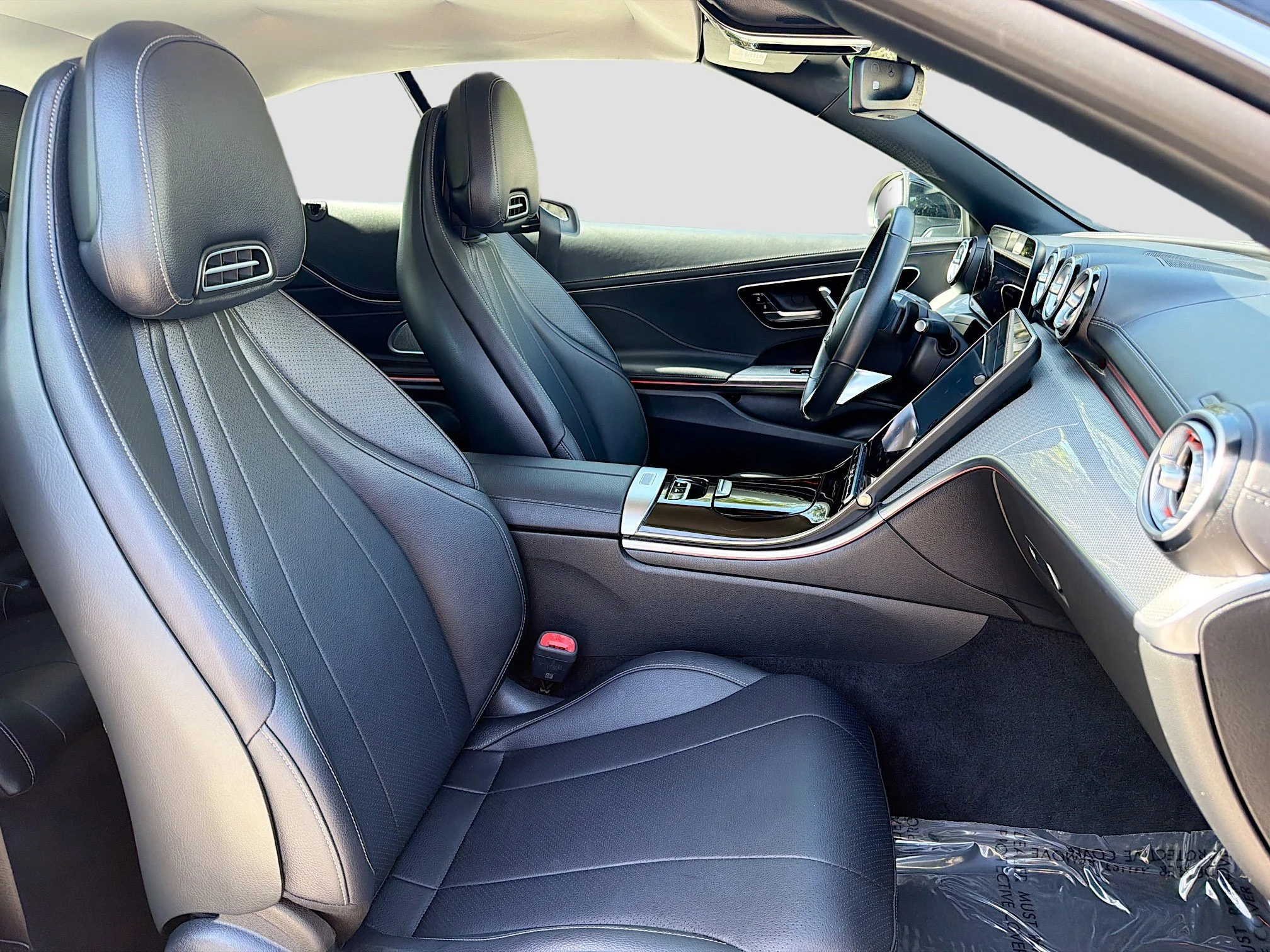 Used 2025 Obsidian Black Metallic Mercedes-Benz CLE 300 image 16