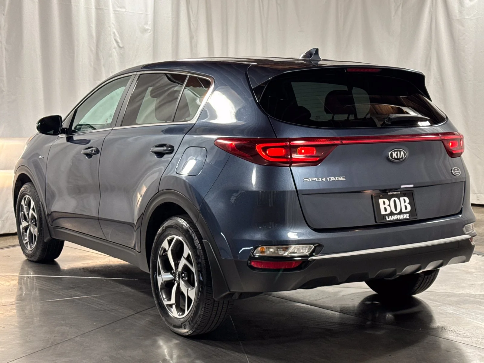 Used 2021 Pacific Blue Kia LX image 9