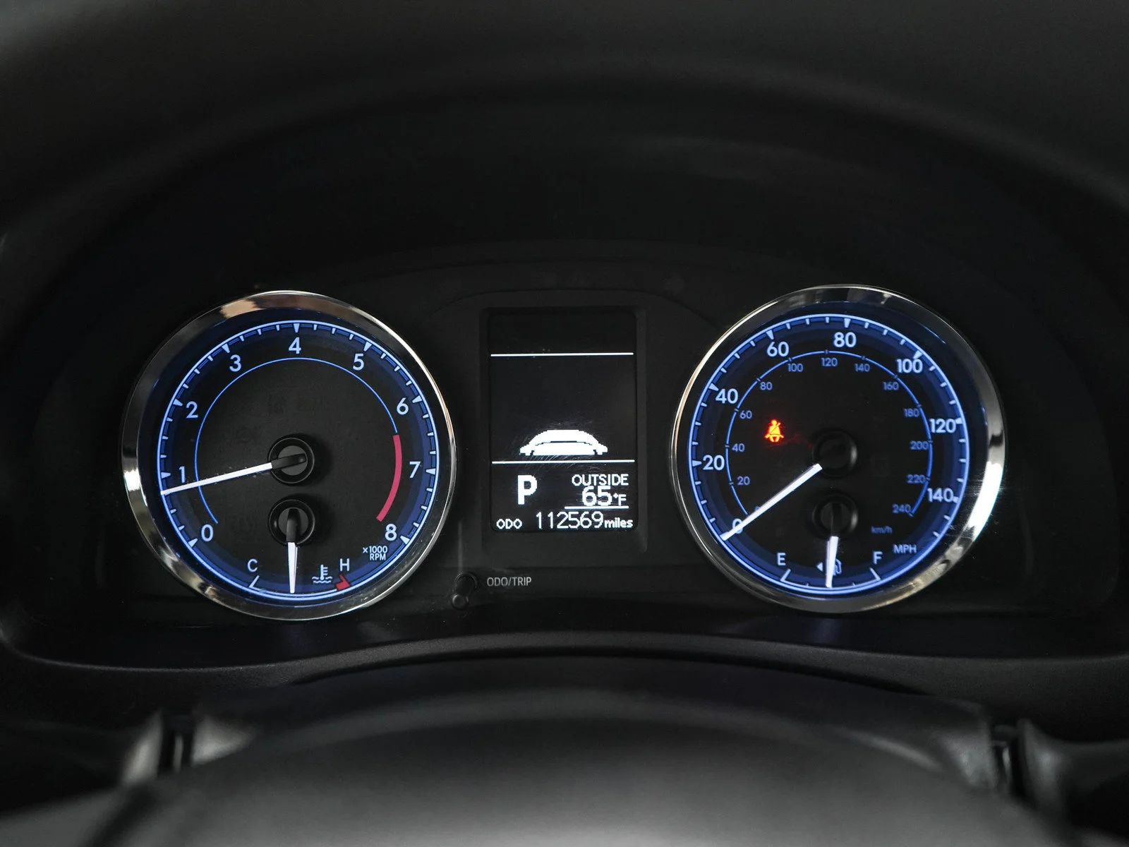 Used 2018  Toyota LE image 22