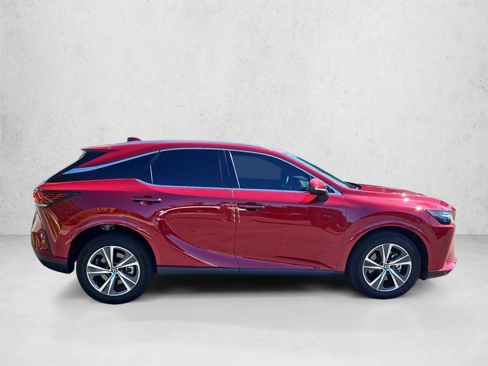 Used 2025 Matador Red Mica Lexus RX 350 image 4
