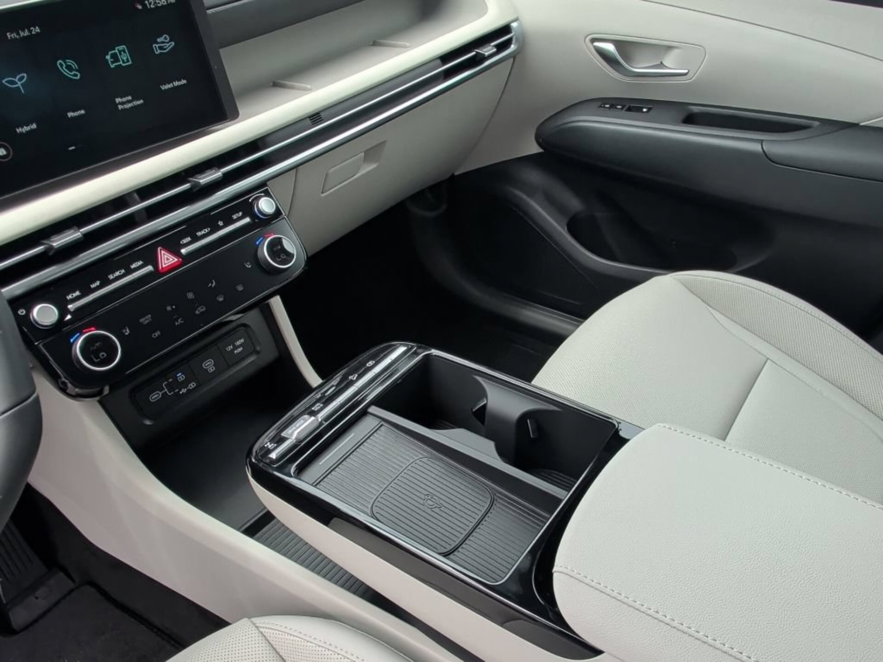 New 2026 Creamy White Pearl Hyundai SEL Convenience image 32