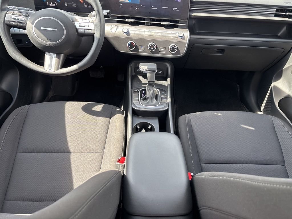 Used 2024 Black Hyundai SE image 18