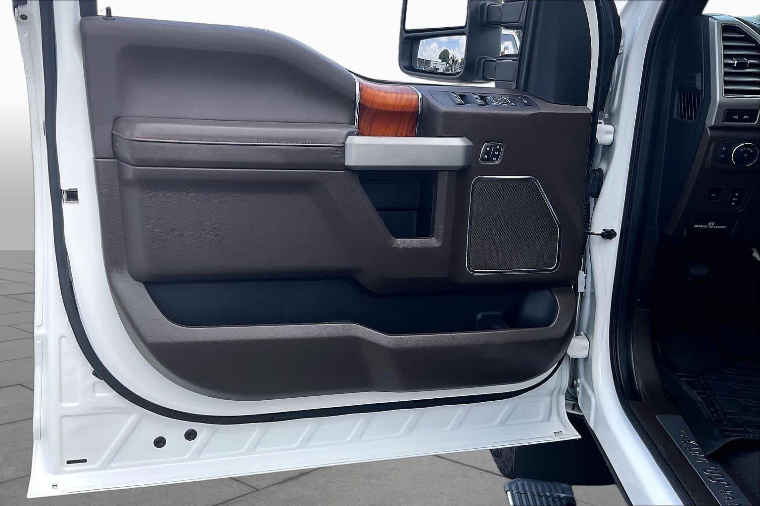 Used 2020 White Ford King Ranch image 21