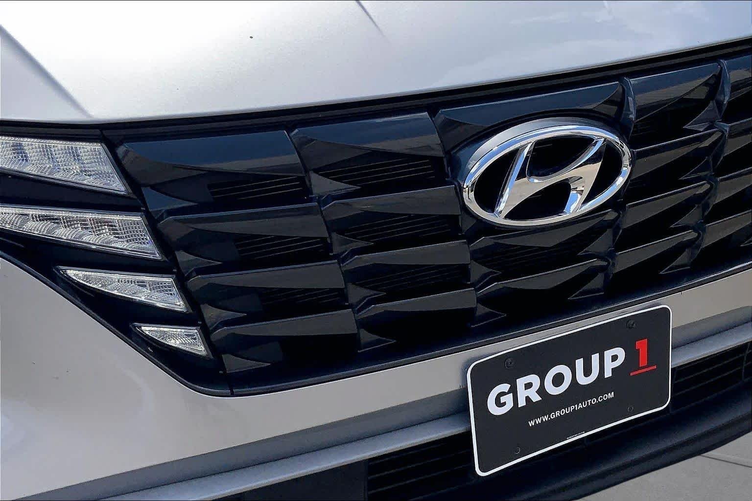 Used 2024 Shimmering Silver Hyundai SEL image 30