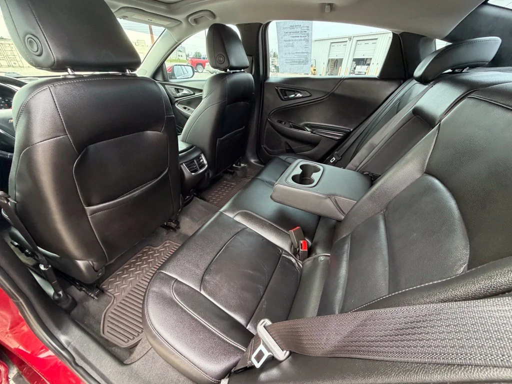 Used 2018 Red Chevrolet LT image 25